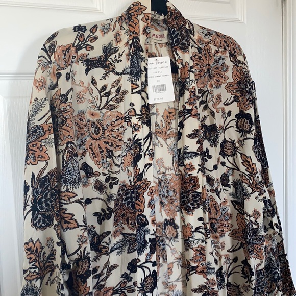 Free People Ivory floral kimono - Picture 1 of 9